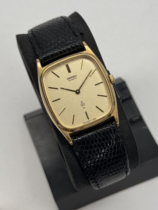 Rare Seiko Quartz 2620-5050 – Gold-Plated Tank-Shaped Men's Watch