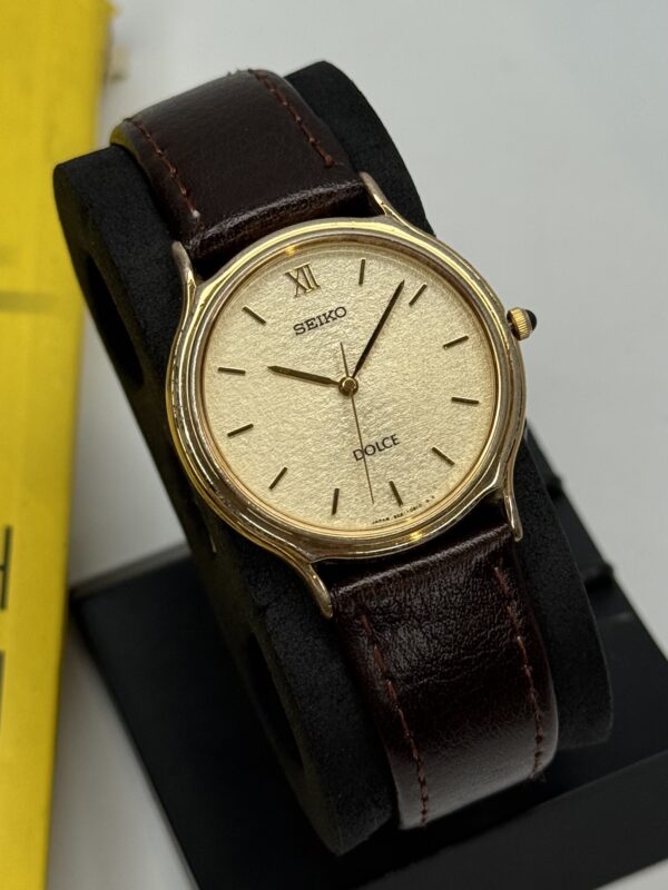 Rare Seiko Dolce 5E61-0A70 – Elegant Gold-Tone Quartz Dress Watch