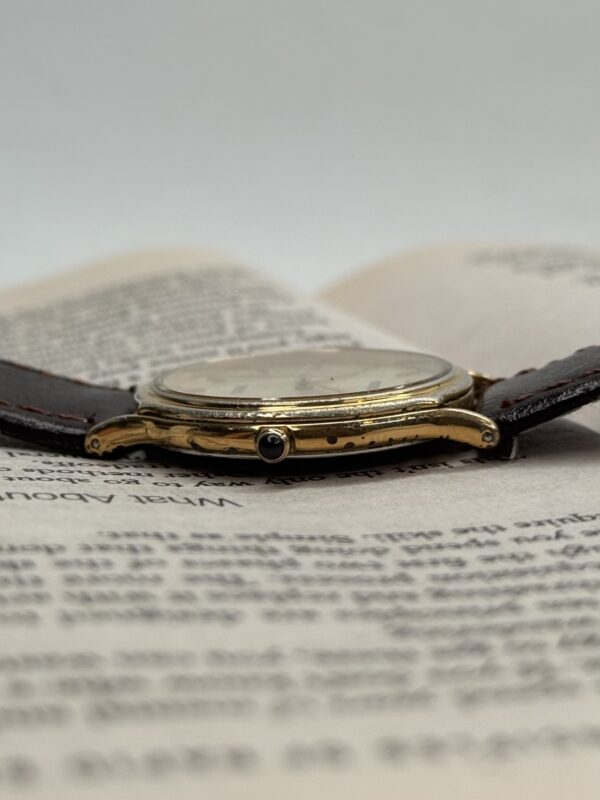 Rare Seiko Dolce 5E61-0A70 – Elegant Gold-Tone Quartz Dress Watch - Image 4