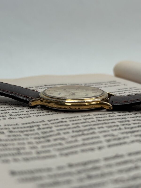 Rare Seiko Dolce 5E61-0A70 – Elegant Gold-Tone Quartz Dress Watch - Image 5