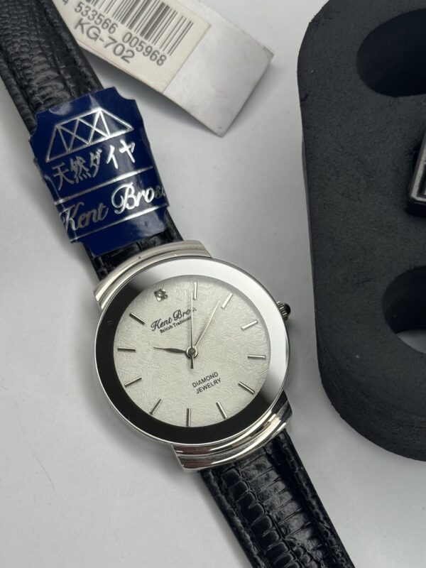Kent Bros Diamond Jewelry Quartz Watch KG-702 – Elegant Timepiece with Diamond-Inspired Accents - Image 2
