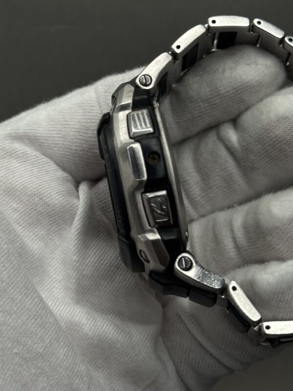 Casio G-Shock MTG-1000-1A – Premium Analog Toughness Meets Solar Precision - Image 5