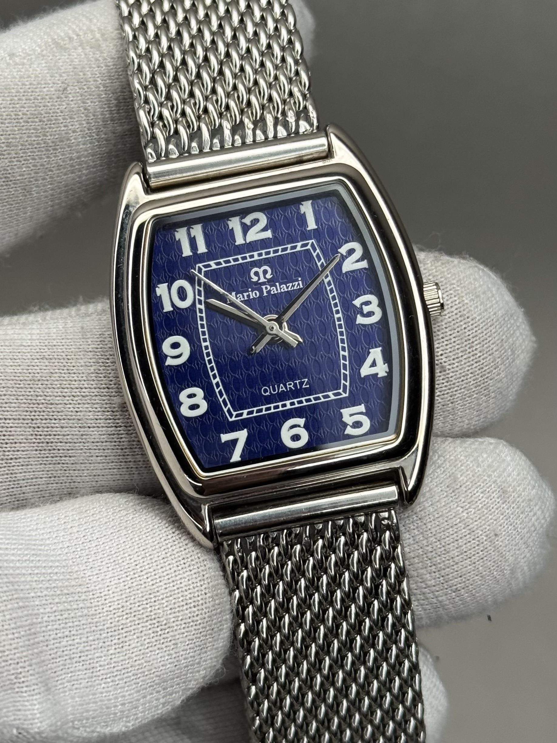 Mario Palazzi 30mm – Blue Dial with Silver Chain Elegant Watch - Image 4