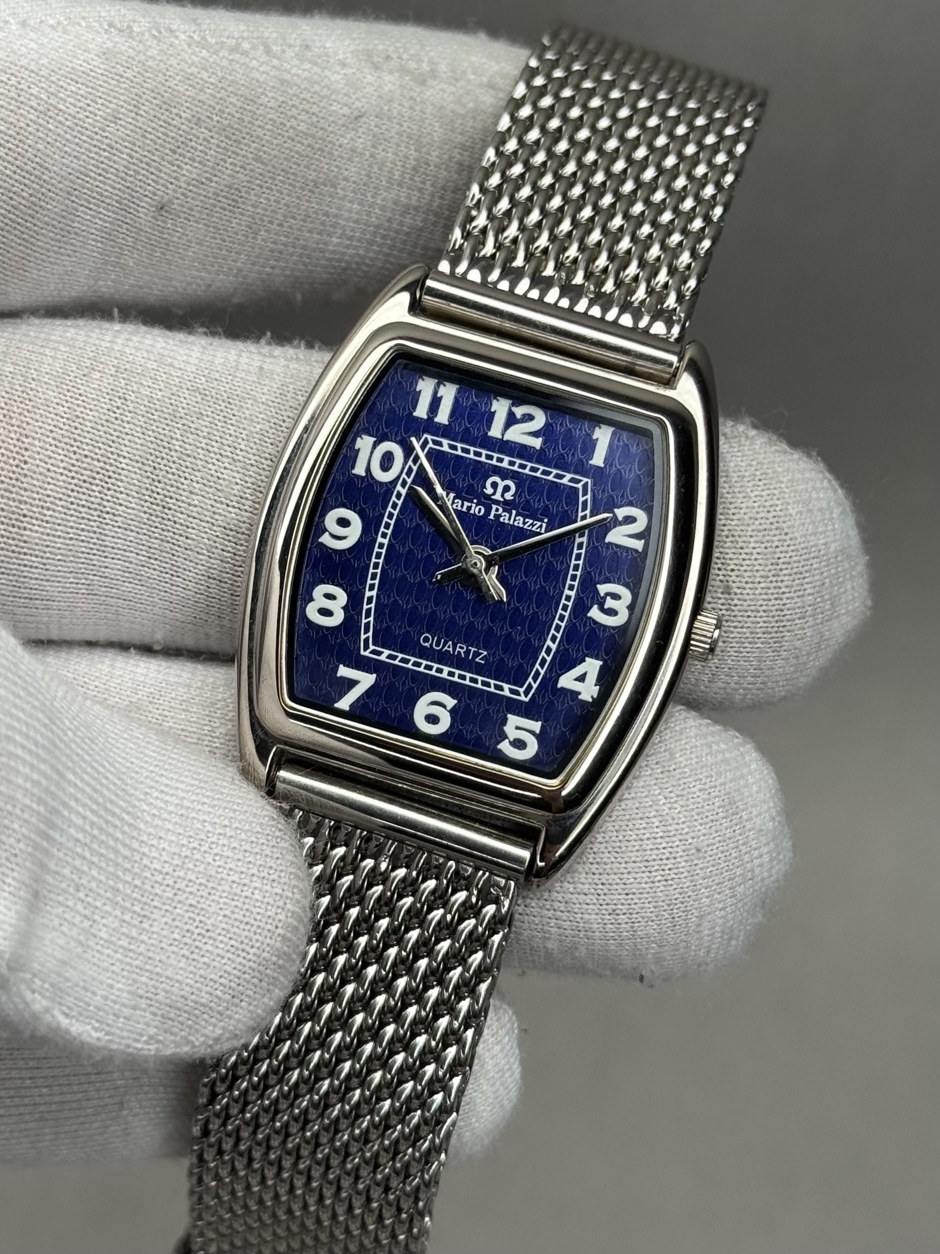 Mario Palazzi 30mm – Blue Dial with Silver Chain Elegant Watch - Image 3